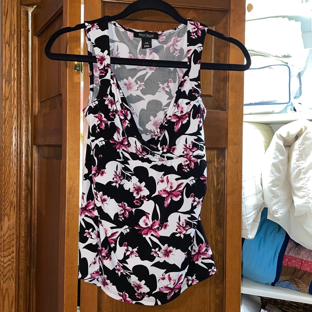 WHBM Floral Sleeveless blouse